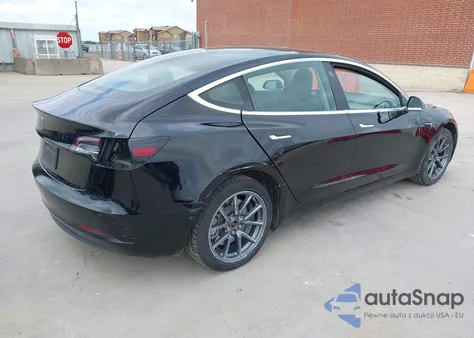 2019 Tesla Model 3 Long Range/Mid Range/Standard Range/Standard Range Plus z USA, uszkodzony, nr VIN 5YJ3E1EA8KF399198